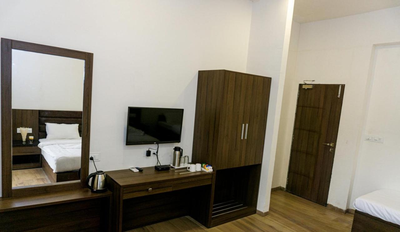 Hotel Brg Budget Stay Kevadia Exterior foto